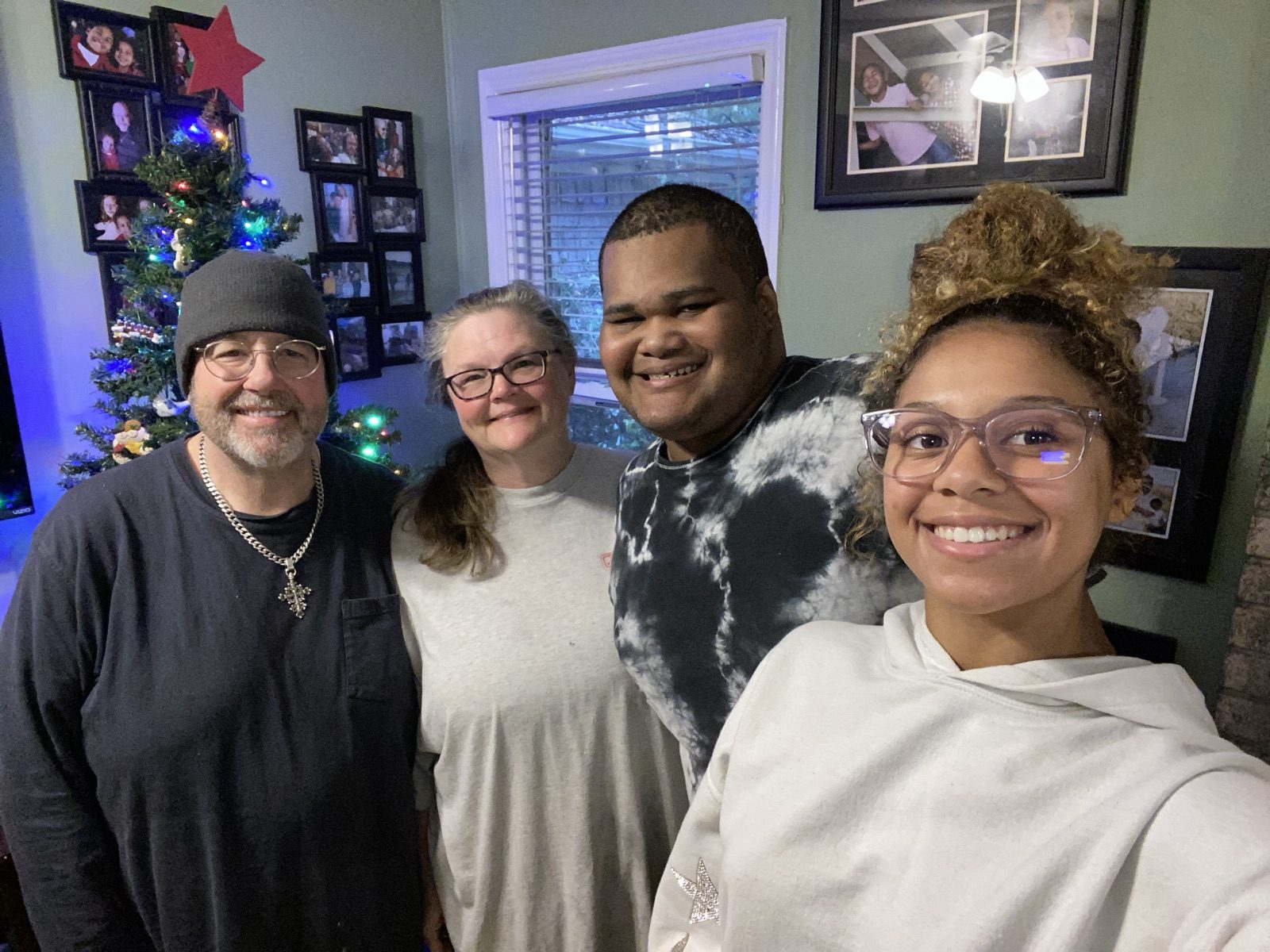 Kip Lee with family